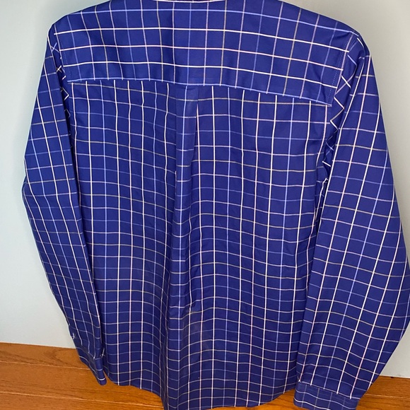 Women’s L.L. Bean wrinkle-free blue plaid long-sleeved shirt - Picture 2 of 4